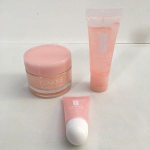 Clinique Moisture surge bundle.